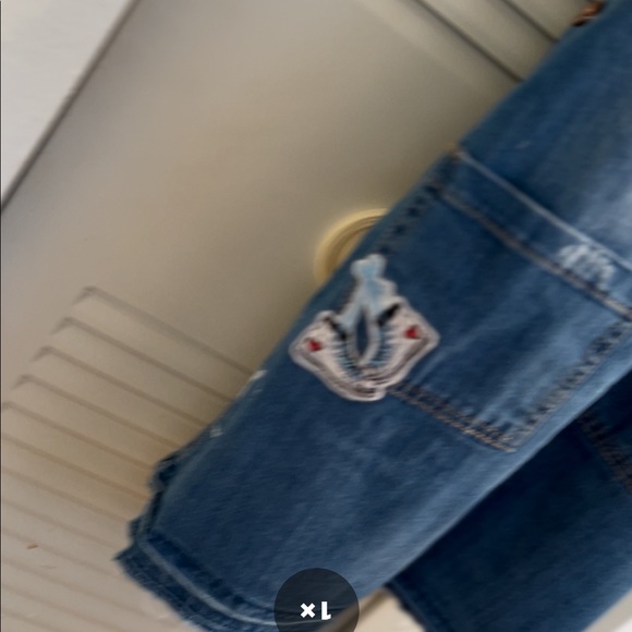 From smoke and pets free 🏡 Video is included for better description!!❣️Size 16 - Picture 6 of 8